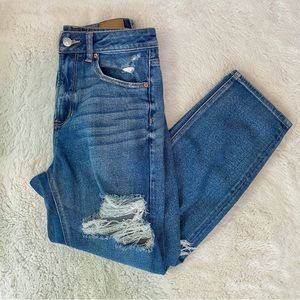 AE Ripped Mom Straight Jean